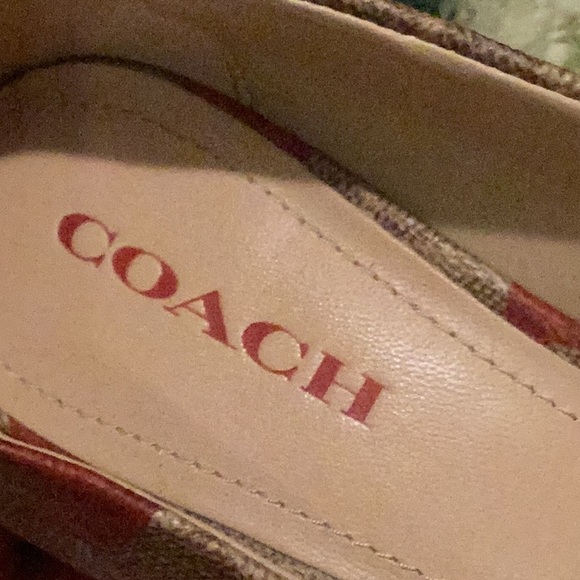Used coach heels but in good condition. - Picture 2 of 3